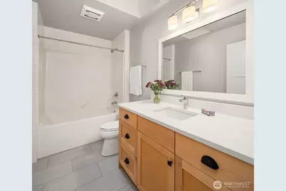 10060 NE Springwood Lane, Bainbridge Island, WA 98110 - Photo 27