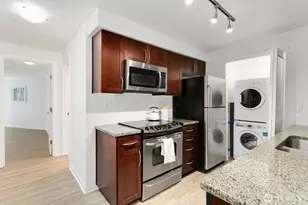 3045 20th Ave W, Seattle, WA 98199 - Photo 9