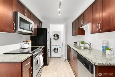 3045 20th Avenue W #102, Seattle, WA 98199 - Photo 7