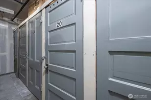 7 Harrison St, Seattle, WA 98109 - Photo 19