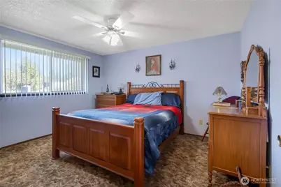 922 140th St E, Tacoma, WA 98445 - Photo 15