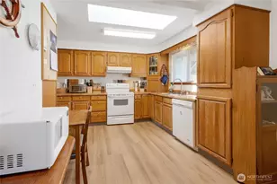 922 140 St E, Tacoma, WA 98445 - Photo 5