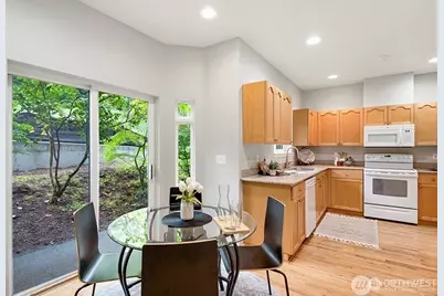 9403 176 Place NE #3, Redmond, WA 98052 - Photo 9