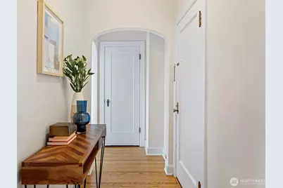 711 Belmont Place E #304, Seattle, WA 98102 - Photo 3