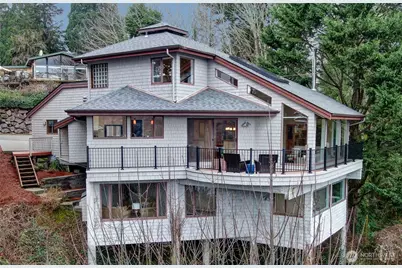 13542 40th Avenue NE, Seattle, WA 98125 - Photo 1