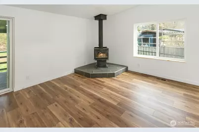 315 Highway 162 E, South Prairie, WA 98385 - Photo 9