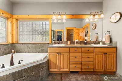 15320 Lakeview Street, Entiat, WA 98822 - Photo 21