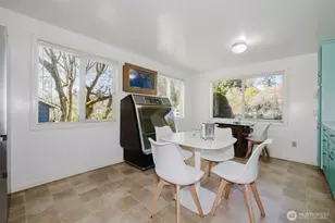 1126 Evans Ave W, Bremerton, WA 98312 - Photo 9