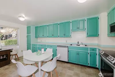 1126 Evans Avenue W, Bremerton, WA 98312 - Photo 11