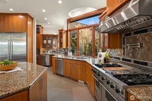 15546 SE 79th Pl, Newcastle, WA 98059 - Photo 19