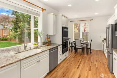 122 245th Place SE, Sammamish, WA 98074 - Photo 13