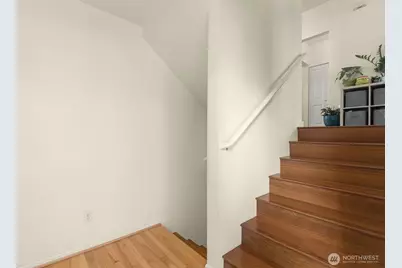 6895 Holly Park Drive S, Seattle, WA 98118 - Photo 3