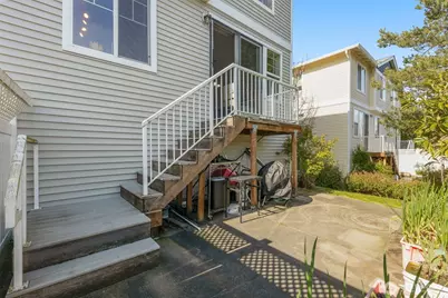 6895 Holly Park Drive S, Seattle, WA 98118 - Photo 25