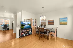 6895 Holly Park Dr S, Seattle, WA 98118 - Photo 11