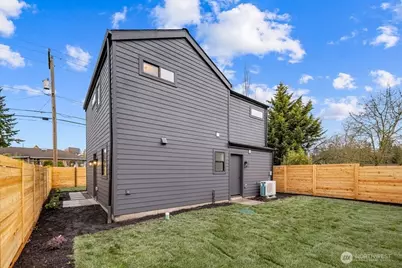 3215 22nd Avenue S, Seattle, WA 98144 - Photo 27