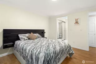 4727 W Lake Sammamish Pkwy SE, Issaquah, WA 98027 - Photo 13