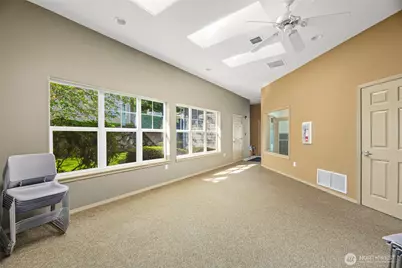 801 Rainier Avenue N #E325, Renton, WA 98057 - Photo 11