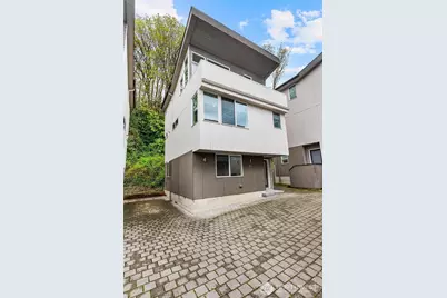 3812 22nd Avenue SW, Seattle, WA 98106 - Photo 3