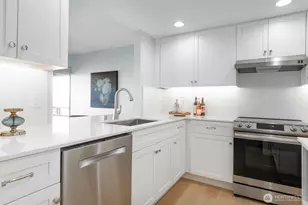 2330 43rd Ave E, Seattle, WA 98112 - Photo 15