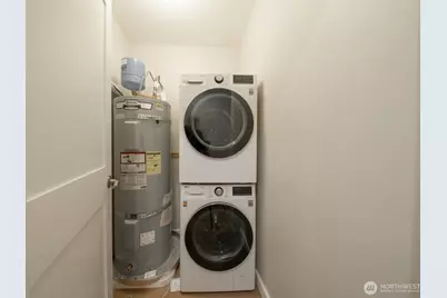 2330 43rd Avenue E #403B, Seattle, WA 98112 - Photo 19