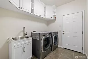 1558 Fairview St, Bellingham, WA 98229 - Photo 39