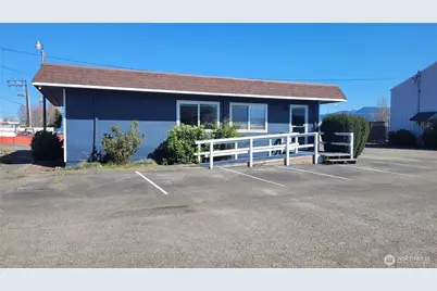 847 Blake Street, Enumclaw, WA 98022 - Photo 1