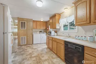 5227 71st Ave Ct E, Puyallup, WA 98371 - Photo 9