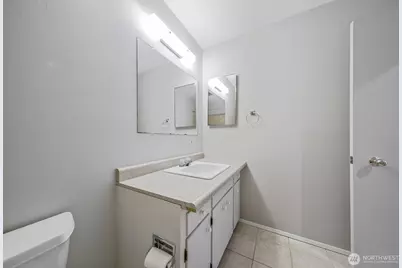 952 100th Avenue NE #236, Bellevue, WA 98004 - Photo 9