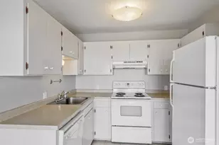 952 100th Ave NE, Bellevue, WA 98004 - Photo 7