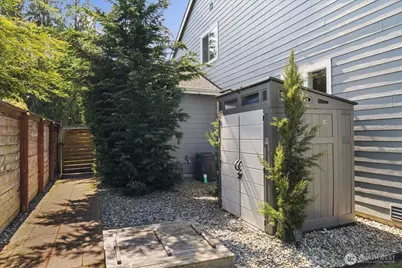 8711 27th Street E, Edgewood, WA 98371 - Photo 31