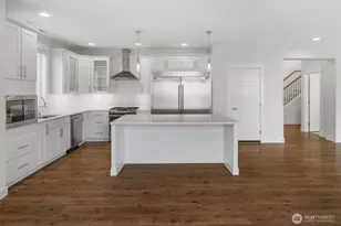 8711 27th St E, Edgewood, WA 98371 - Photo 13