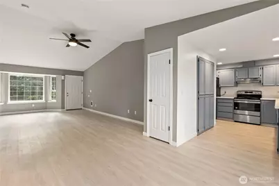 10236 42nd Avenue NE #A, Marysville, WA 98271 - Photo 7