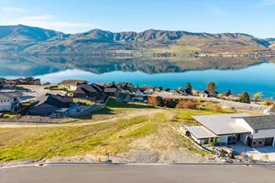 256 Apple Ave, Chelan, WA 98816 - Photo 1