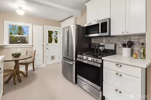6813 17th Ave NE, Seattle, WA 98115 - Photo 13