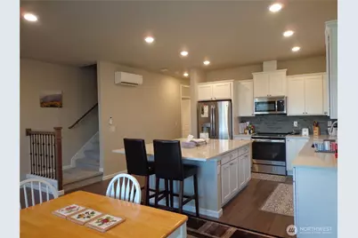 6521 31st Avenue SW, Seattle, WA 98126 - Photo 3