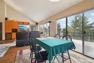 18805 SE 42nd St, Issaquah, WA 98027 - Photo 7