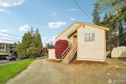 18805 SE 42nd Street, Issaquah, WA 98027 - Photo 3