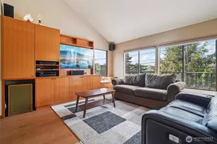 18805 SE 42nd St, Issaquah, WA 98027 - Photo 5