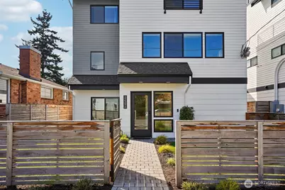 3239 61st Avenue SW, Seattle, WA 98116 - Photo 3