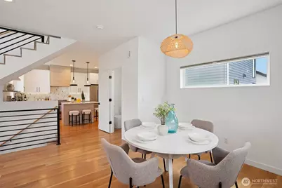 3239 61st Avenue SW, Seattle, WA 98116 - Photo 9