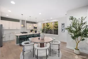 13405 Edmunds Pkwy E, Bonney Lake, WA 98391 - Photo 3