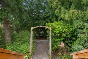 24813 10th Ave S, Des Moines, WA 98198 - Photo 33