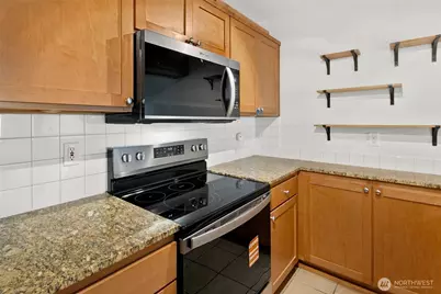 701 1st Avenue N #402, Seattle, WA 98109 - Photo 9