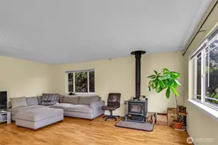 622 141st St S, Parkland, WA 98444 - Photo 11