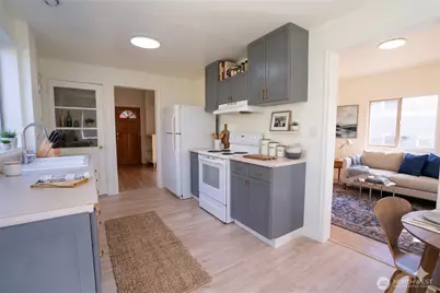 1707 22nd Avenue S, Seattle, WA 98118 - Photo 11