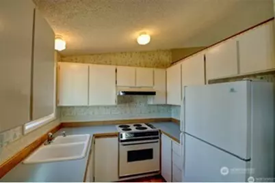 1214 36th Street, Anacortes, WA 98221 - Photo 5