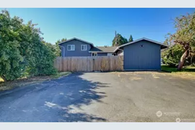 1214 36th Street, Anacortes, WA 98221 - Photo 3