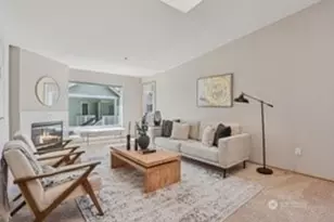 12323 NE 97th St, Kirkland, WA 98033 - Photo 3