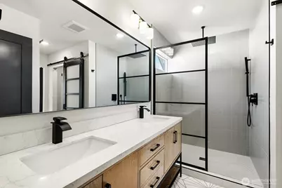 8451 18th Avenue SW, Seattle, WA 98106 - Photo 37