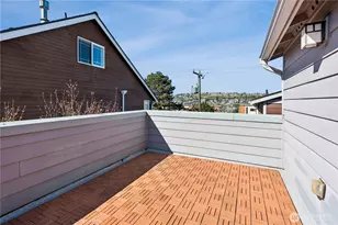 2042 Franklin Ave E, Seattle, WA 98102 - Photo 15